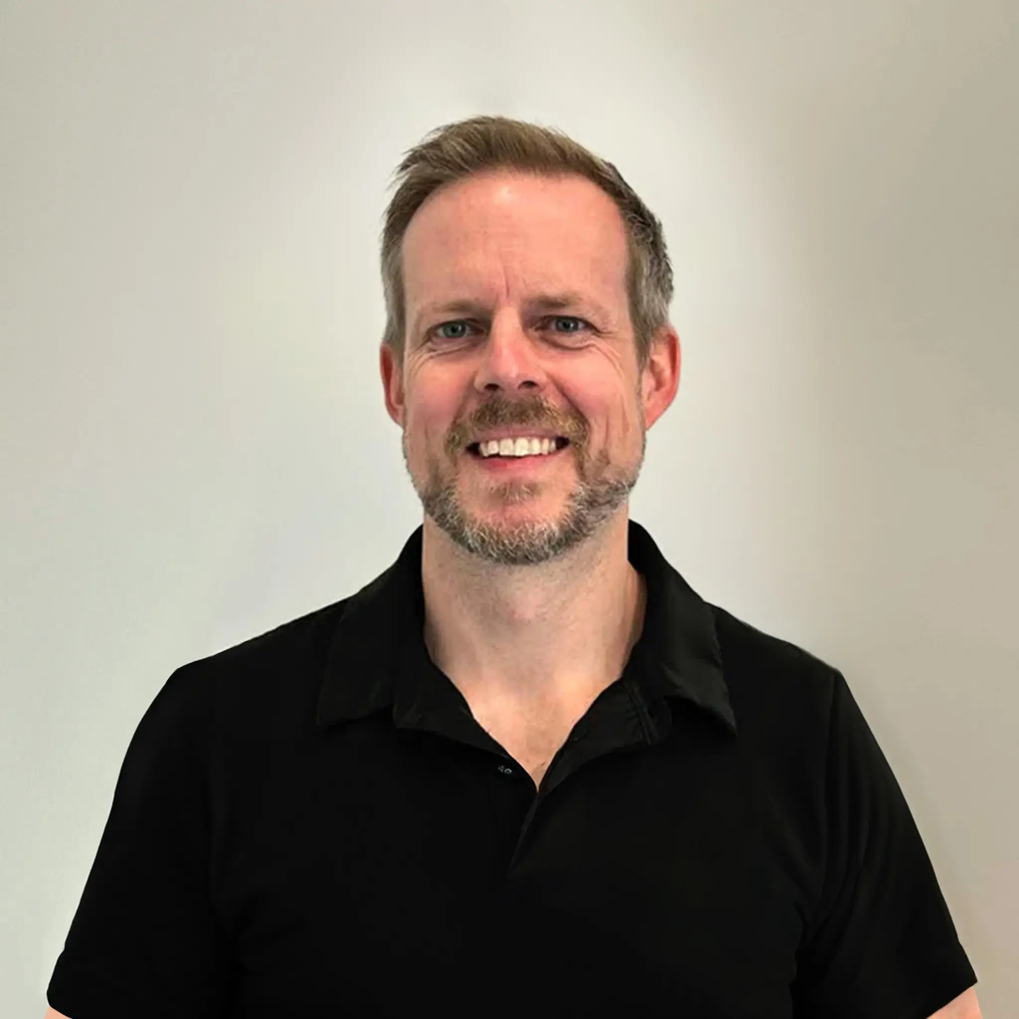 Dr Simon Clavell-Bate